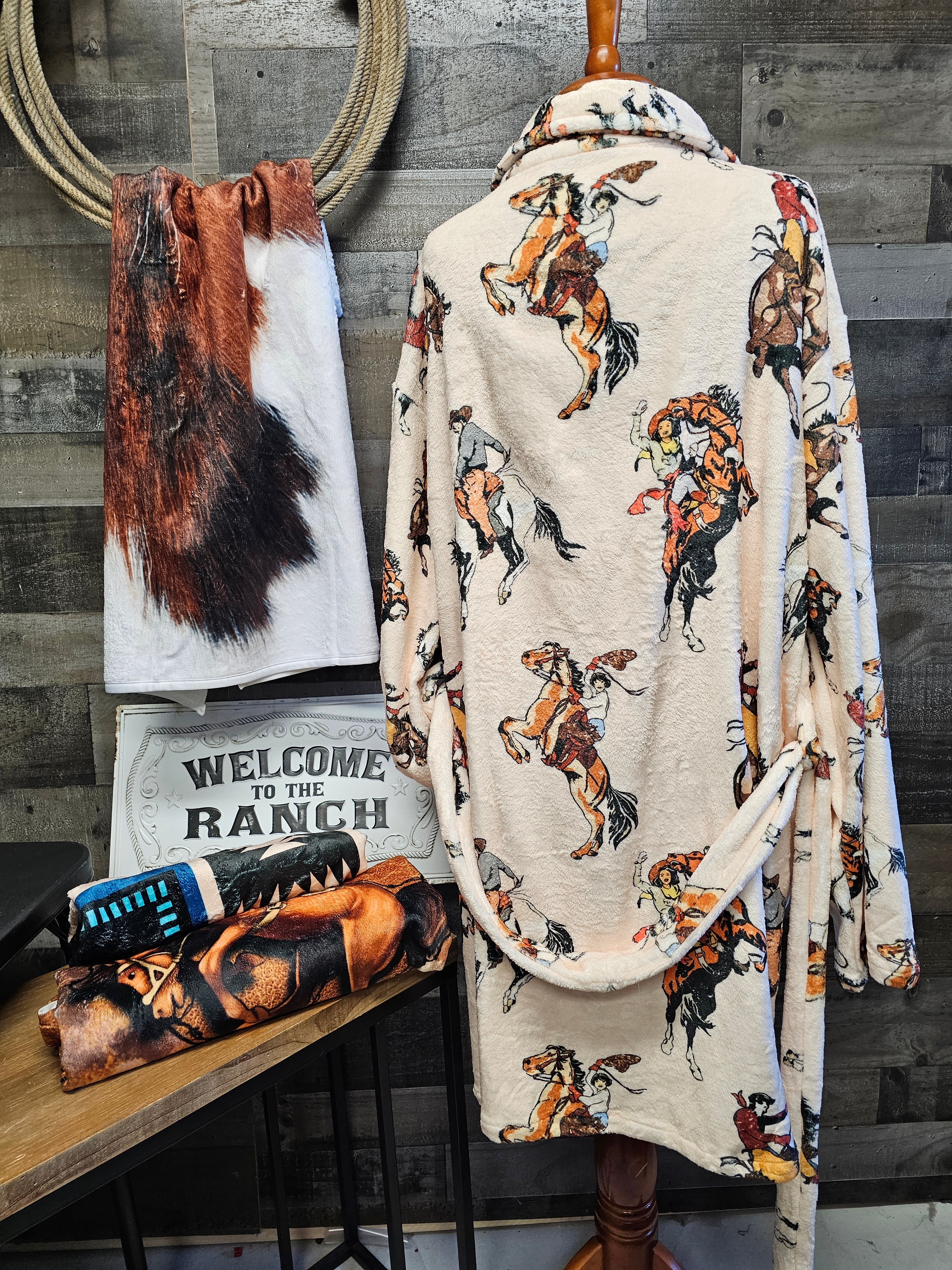 Baha Ranch Vintage Cowgirl Women's Bath Robe