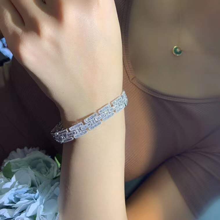 Charm Gold Iced out Diamond 18K Gold Chain Bracelet Women's